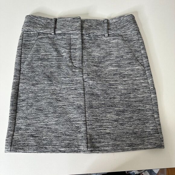 NWT Loft Simone Heathered Gray Mini Skirt Belt Loops Pockets Front and Back 00P - Picture 1 of 11